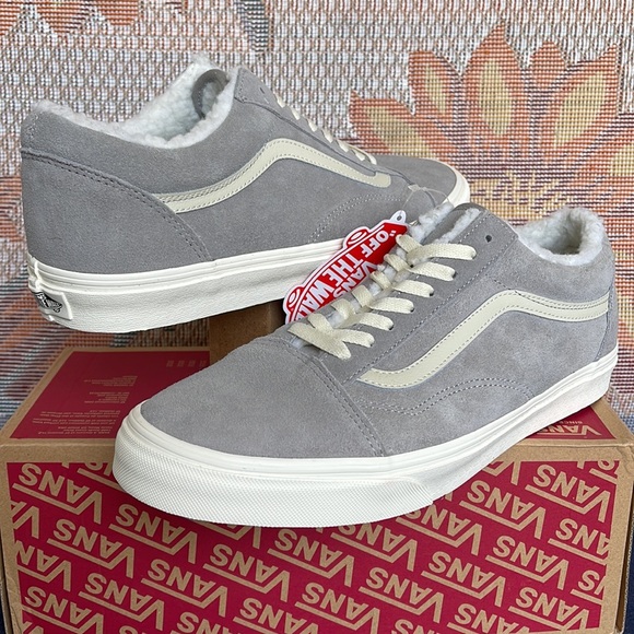Vans WMNS Old Skool
Cozy Hug Drizzle/Marshmal
VN0005UA6J6
Sneakers - Picture 1 of 16
